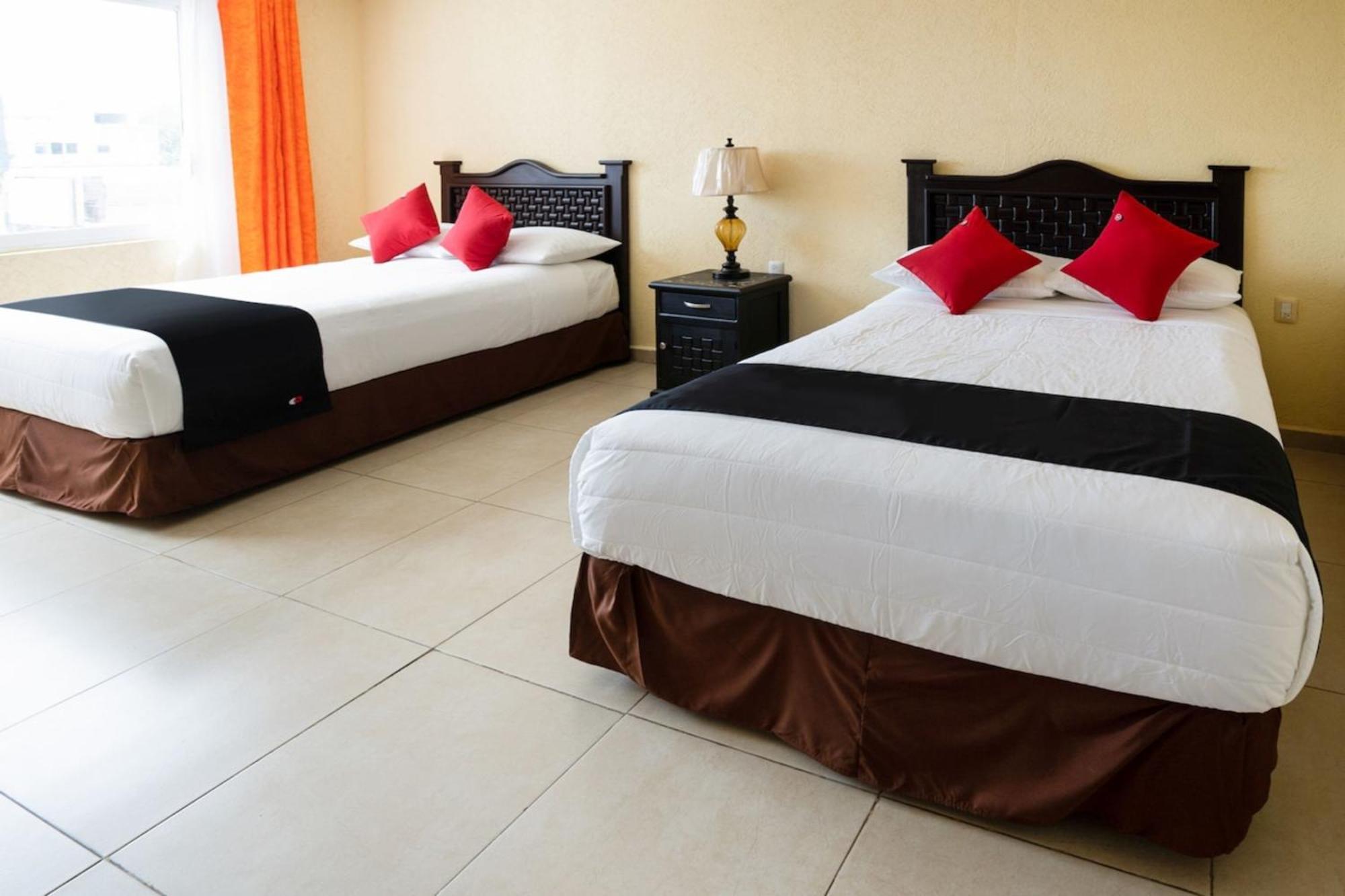 Capital O Hotel Los Caracoles, Acapulco Exterior photo